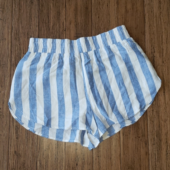 Striped Linen Blend Shorts - Picture 6 of 7